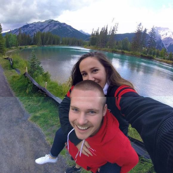 Meet your Posher, Laura - Picture 1 of 1